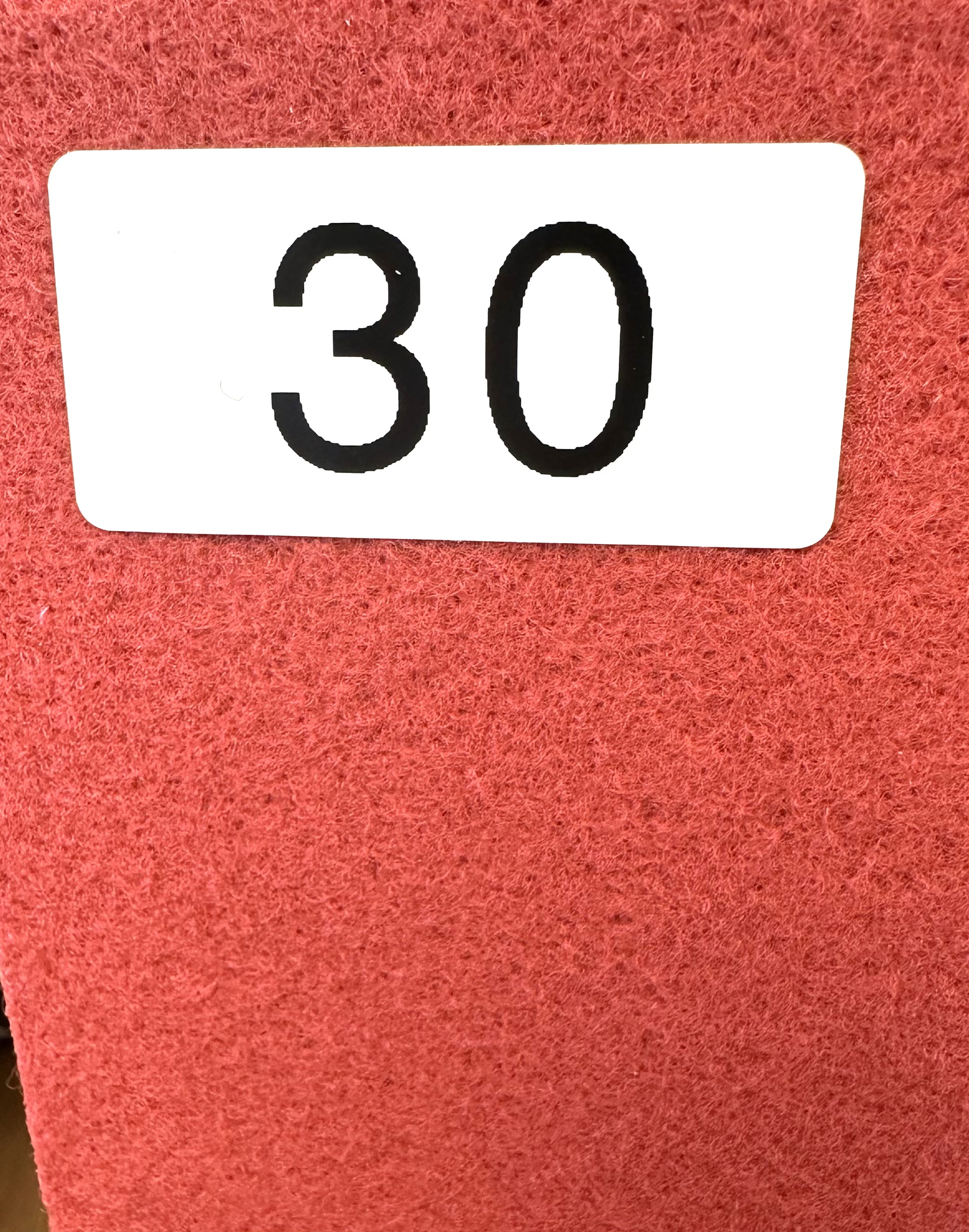 Röd fadd  nålfiltsmatta 30 - Image 1