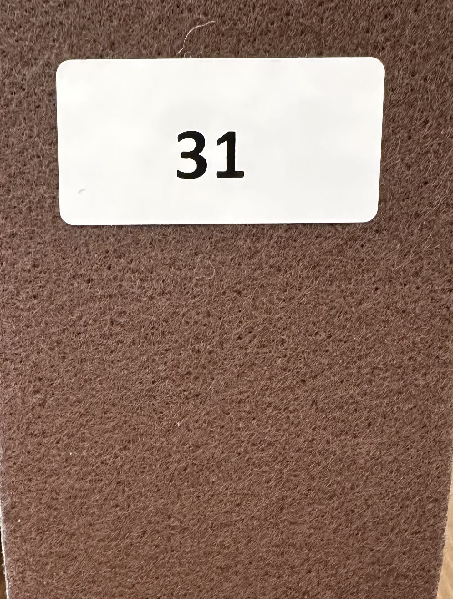 Brun mellan  nålfiltsmatta 31 - Image 1