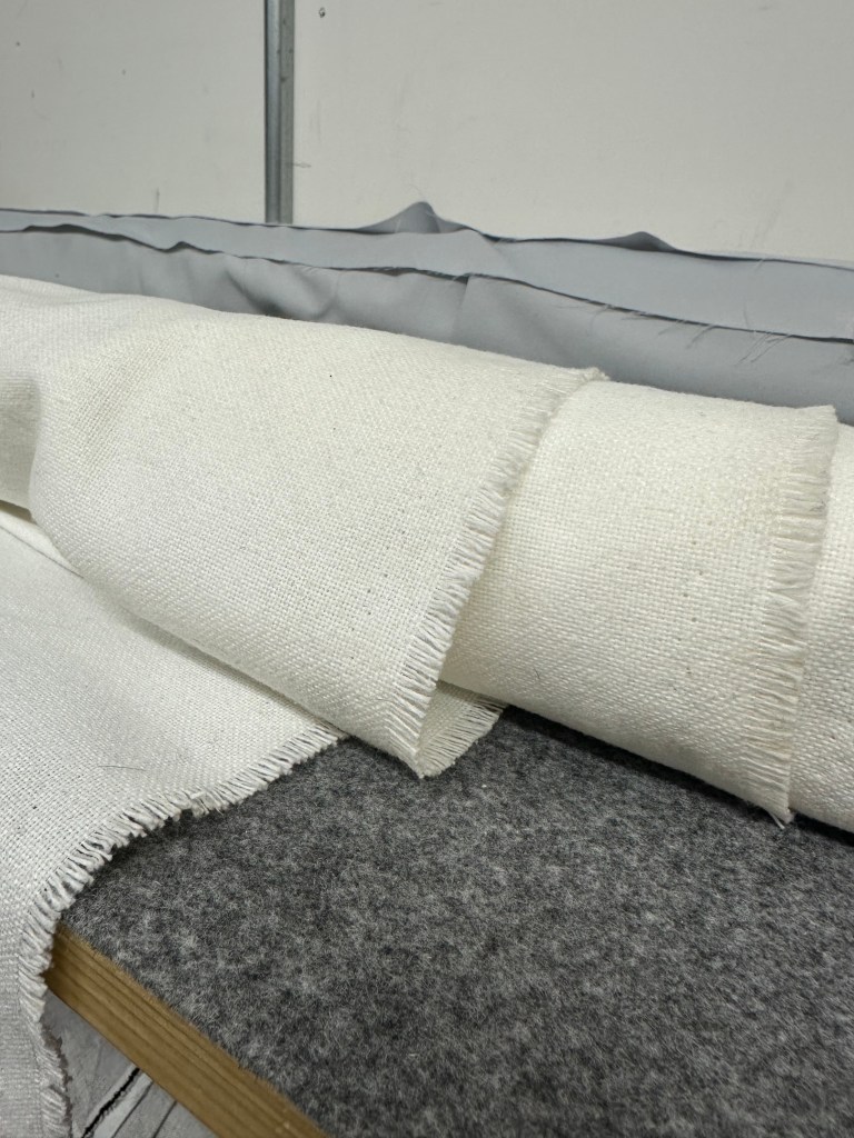 Slöjtyg off white 120cm (EBK)